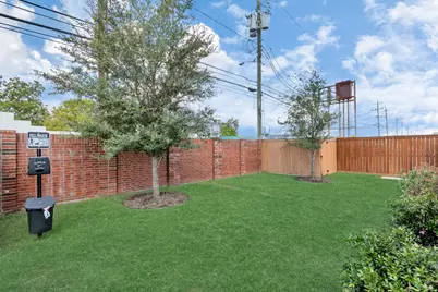 752 Strawberry Pines Court, Houston, TX 77009 - Photo 6