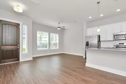 752 Strawberry Pines Court, Houston, TX 77009 - Photo 10