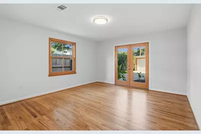2409 Dorrington Street, Houston, TX 77030 - Photo 22