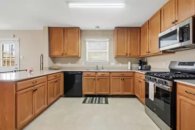 2727 Skyview Crest Court, Houston, TX 77047 - Photo 10