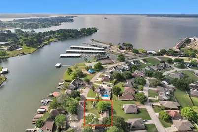 6878 Kingston Cove Lane, Willis, TX 77318 - Photo 16