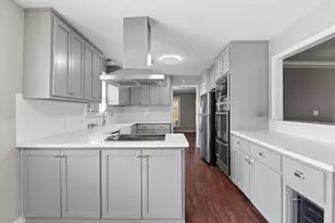 7215 Ridge Oak Dr, Houston, TX 77088 - Photo 20