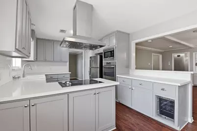 7215 Ridge Oak Drive, Houston, TX 77088 - Photo 18