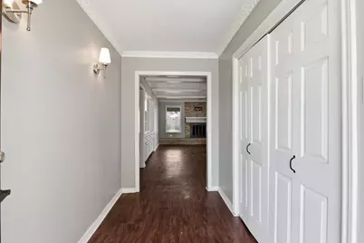 7215 Ridge Oak Drive, Houston, TX 77088 - Photo 8