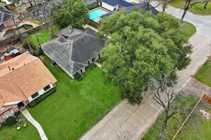 7215 Ridge Oak Dr, Houston, TX 77088 - Photo 42