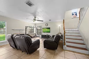4106 Rocky Bend Dr, Sugar Land, TX 77479 - Photo 8