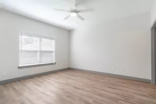 9920 Dipping Woods St, Houston, TX 77076 - Photo 8