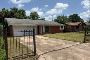 6119 Standing Oaks St, Houston, TX 77050 - Photo 2