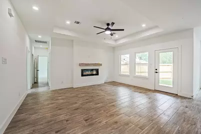 10510 Twin Circles Dr, Montgomery, TX 77381 - Photo 2