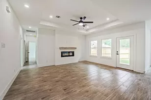 10510 Twin Circles Dr, Montgomery, TX 77381 - Photo 2
