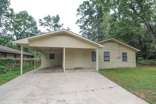 345 Cherokee Ln, Onalaska, TX 77360 - Photo 1