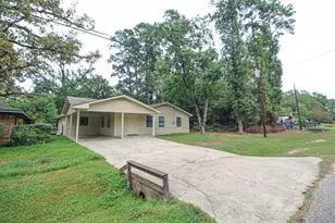 345 Cherokee Ln, Onalaska, TX 77360 - Photo 4