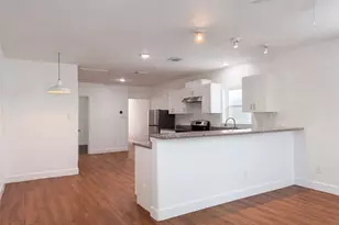 2819 Avenue K, Galveston, TX 77550 - Photo 8