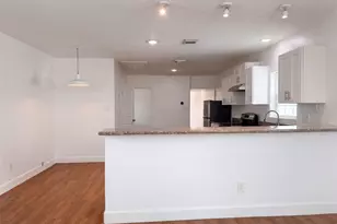 2819 Avenue K, Galveston, TX 77550 - Photo 6