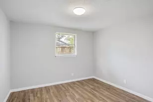 3114 Carolyn St, Bacliff, TX 77518 - Photo 10