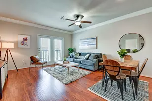 2400 McCue Rd, Houston, TX 77056 - Photo 2
