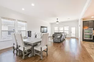 24622 Emerald Pool Falls Dr, Tomball, TX 77375 - Photo 8