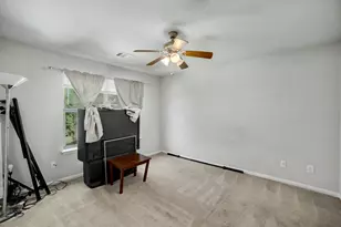 256 Kellyn Ct, Conroe, TX 77306 - Photo 18