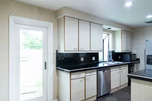 5564 Aspen St, Bellaire, TX 77401 - Photo 18