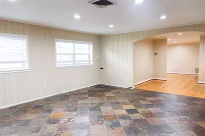 5564 Aspen Street, Bellaire, TX 77401 - Photo 12