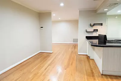 5564 Aspen Street, Bellaire, TX 77401 - Photo 14