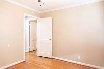 5564 Aspen Street, Bellaire, TX 77401 - Photo 20