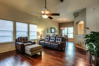 66 W Spindle Tree Circle, The Woodlands, TX 77382 - Photo 8