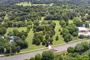 550 N Commerce St, Lovelady, TX 75851 - Photo 2