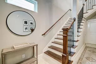 870 Wakefield Dr, Houston, TX 77018 - Photo 2