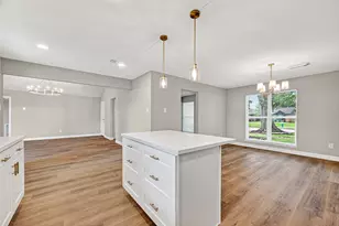 9723 Ebb St, Houston, TX 77089 - Photo 4