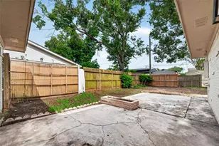 9723 Ebb St, Houston, TX 77089 - Photo 16