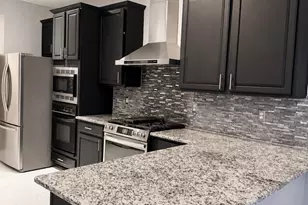 11915 Gardner Park Ln, Sugar Land, TX 77498 - Photo 12