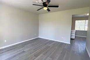 224 Stuart St, Clute, TX 77531 - Photo 6