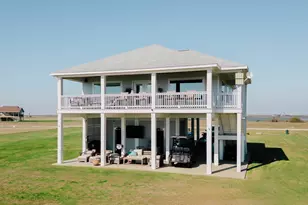 299 Bay Dr, Palacios, TX 77465 - Photo 4