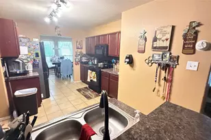 8115 Narrow Brook Way, Houston, TX 77016 - Photo 10