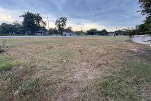 400 N 10th St, Richmond, TX 77469 - Photo 1