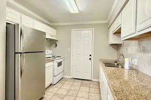 1518 Wirt Rd, Houston, TX 77055 - Photo 4