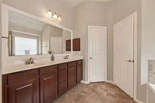 6031 Oxford Lake Dr, Rosenberg, TX 77471 - Photo 20