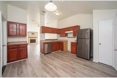 16906 Canary Street, Conroe, TX 77385 - Photo 4
