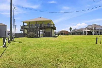 2426 Sand Bar Lane, Crystal Beach, TX 77650 - Photo 2