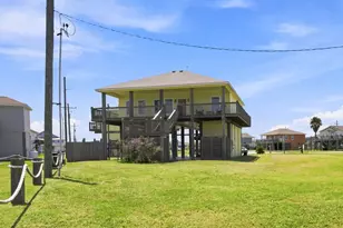 2426 Sand Bar Ln, Crystal Beach, TX 77650 - Photo 1