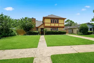 12358 Gainsborough Dr, Houston, TX 77031 - Photo 2