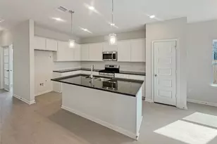 1610 River Scene Trl, Dayton, TX 77535 - Photo 6
