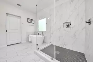 8419 Woodward St, Houston, TX 77051 - Photo 30