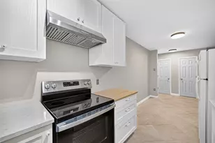 2601 Bellefontaine St, Houston, TX 77025 - Photo 10