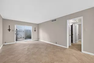2601 Bellefontaine St, Houston, TX 77025 - Photo 8