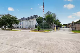 2601 Bellefontaine St, Houston, TX 77025 - Photo 24