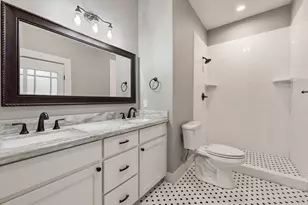 712 E 28th St, Bryan, TX 77803 - Photo 14