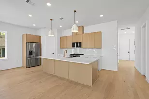 1103 E 37th St, Houston, TX 77022 - Photo 8