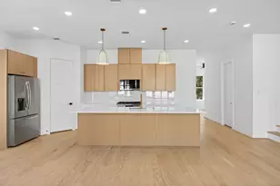 1103 E 37th St, Houston, TX 77022 - Photo 1